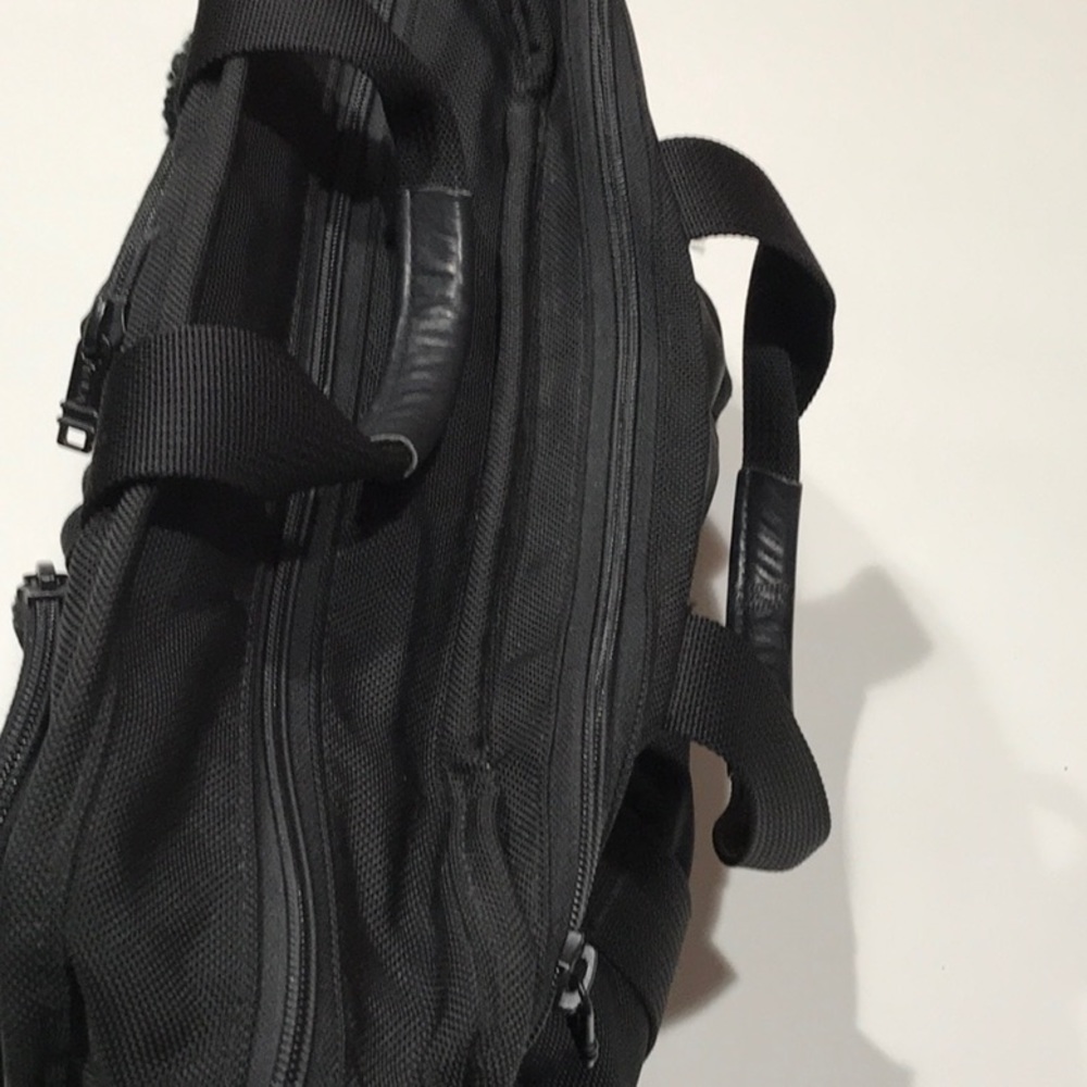 ๐๐๐ Authentic Tumi Expandable Organizer Bag - Picture 9 of 12